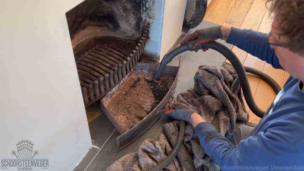 Prijs schoorsteenvegen Veenendaal schouw reinigen Prijs schoorsteenvegen Veenendaal schouw reinigen
