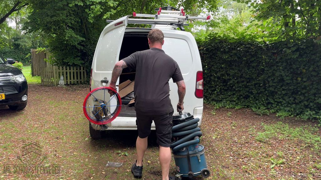 Schoorsteen onderhoud Veenendaal ladder bus Schoorsteen onderhoud Veenendaal ladder bus
